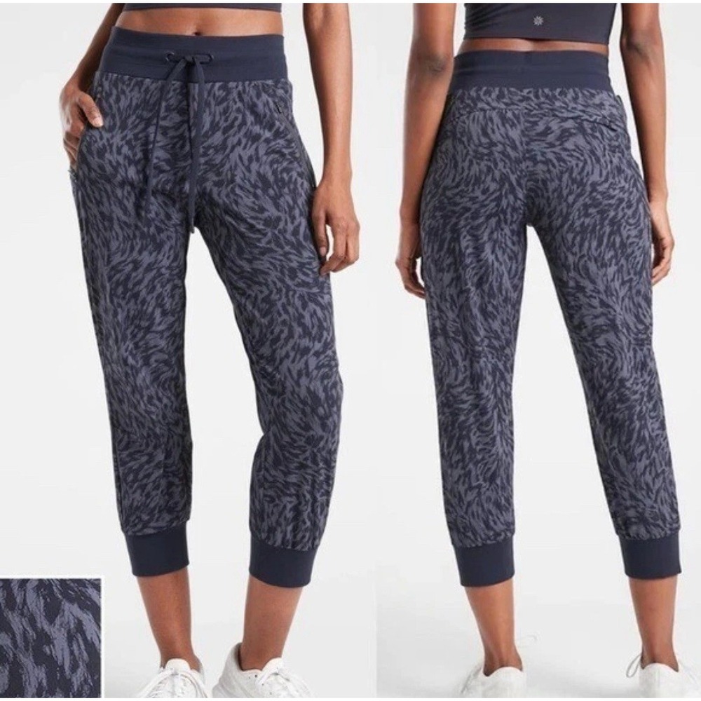 Athleta Trekkie North‎ Printed Crop 23"Joggers Animal Print Lynx Navy 16 Tall
